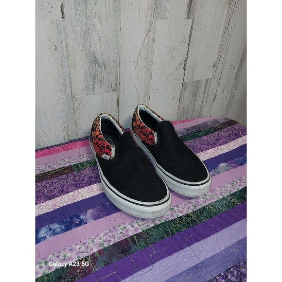 VANS Classic Slip-On Logo Flame Black Skate Canvas Shoes Mens6.5 Women's 8 - Picture 1 of 8